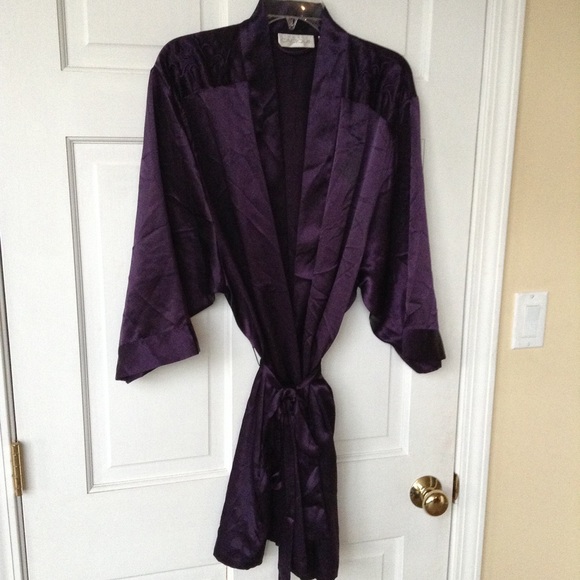 Cacique Robe - Picture 5 of 7